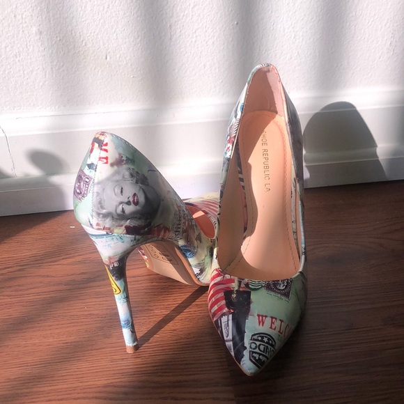 Patterned Marilyn Monroe Heels 💋 - Picture 3 of 3
